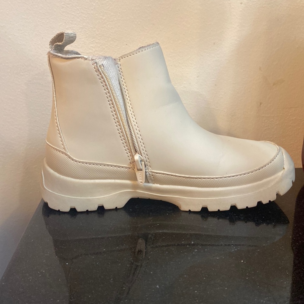 Zara toddler boots